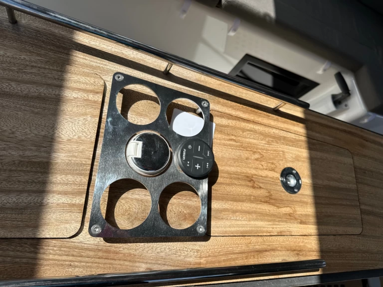 Hyr en Dufour Dufour 530 Road Town 