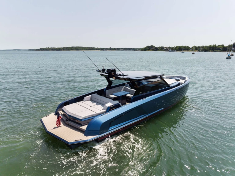 Vanquish ETSEA charter bareboat eller skeppad i Sag Harbor
