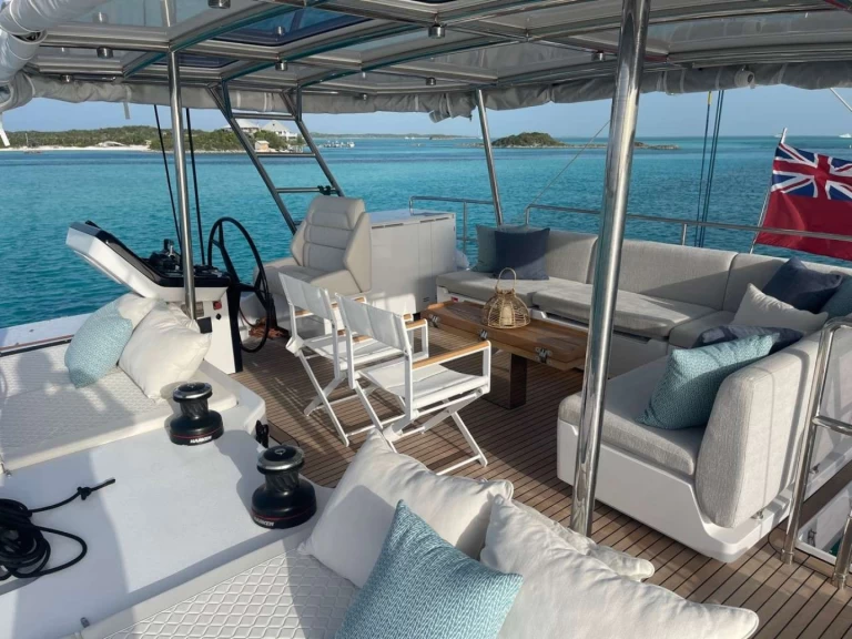 Hyr en Sunreef UNWAVERING Bahamas  