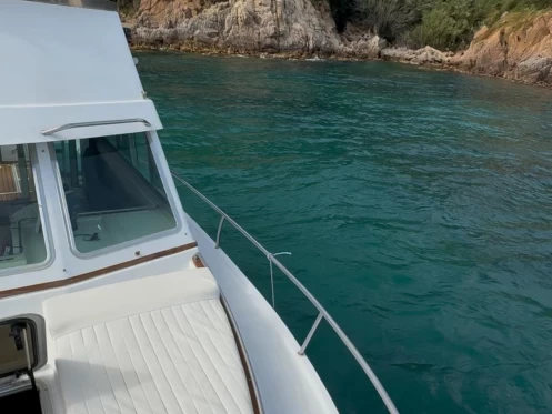 Hyra Motorbåt  med eller utan skeppare Fibresport Badalona 
