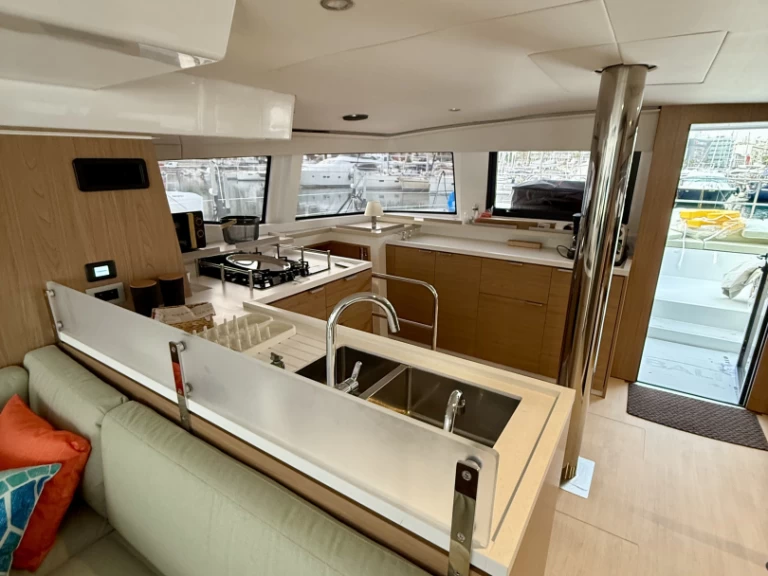 Katamaran  för uthyrning Paros (ostrov) till det bästa priset 