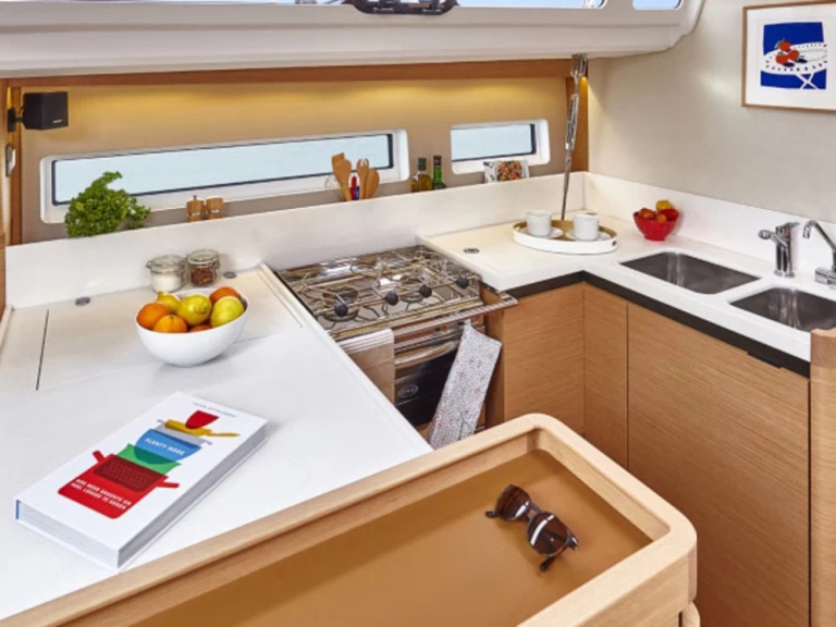 Båtuthyrning Jeanneau Sun Odyssey 440 i Furnari på Samboat 