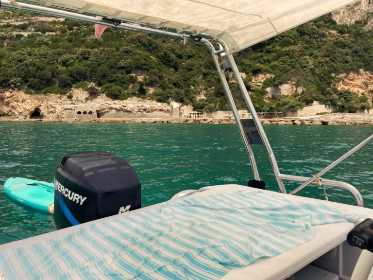 Hyra RIB med eller utan skeppare Master Terracina 