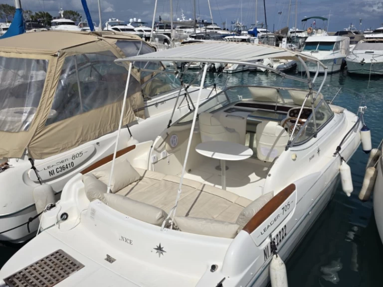 Uthyrning Villeneuve-Loubet - Jeanneau Cap Camarat 705 av Samboat 