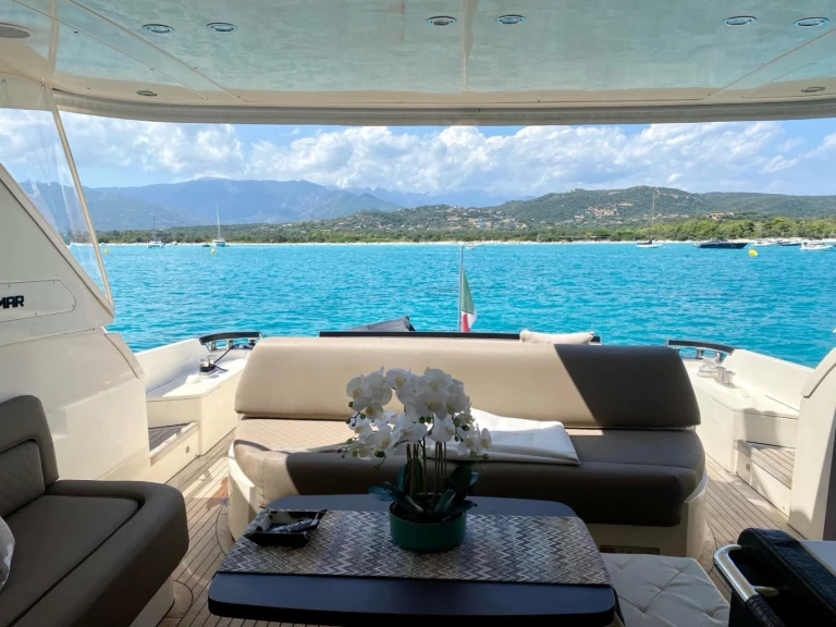 Ilver Vista 58 charter bareboat eller skeppad i Porto Badino