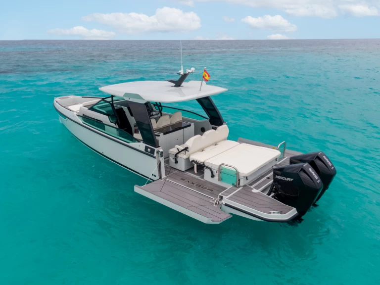 Hyr en Saxdor Saxdor 320 GTO Ibiza Town 