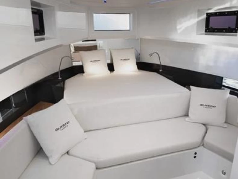 Yacht charter Ibiza Town billig De Antonio