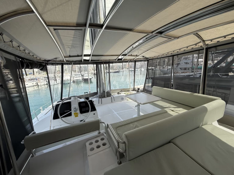 Hyra Katamaran  med eller utan skeppare Bali Paros (ostrov) 