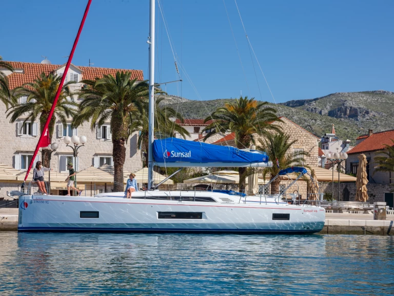 Uthyrning Segelbåt  Bénéteau med en båtlicens 