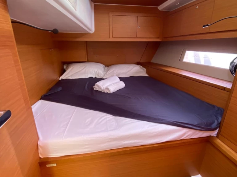 Segelbåt  för uthyrning Furnari till det bästa priset 