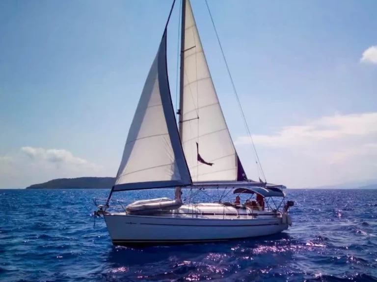 Hyr en Bavaria Bavaria 33 Nikiána 