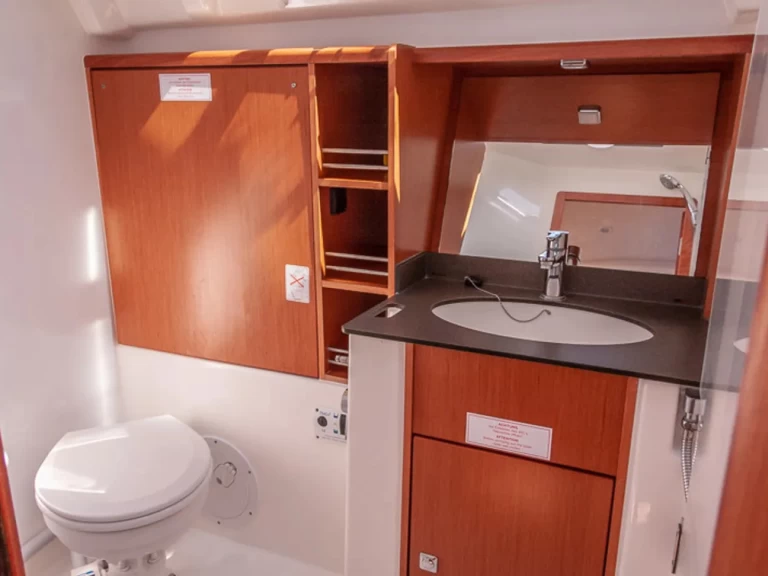 Uthyrning Lefkáda - Bavaria Bavaria 41 Cruiser av Samboat 