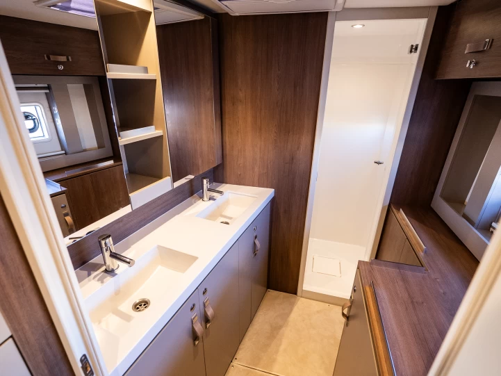 Yacht charter Paros (ostrov) billig Bali 4.6 (owner's version)