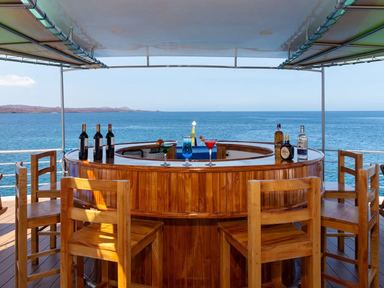 Yacht charter Puerto Baquerizo Moreno billig Power Cat - Petrel Cabin