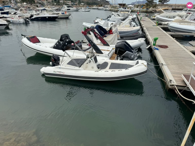 Yacht charter Palermo billig MaxiRib 5.85