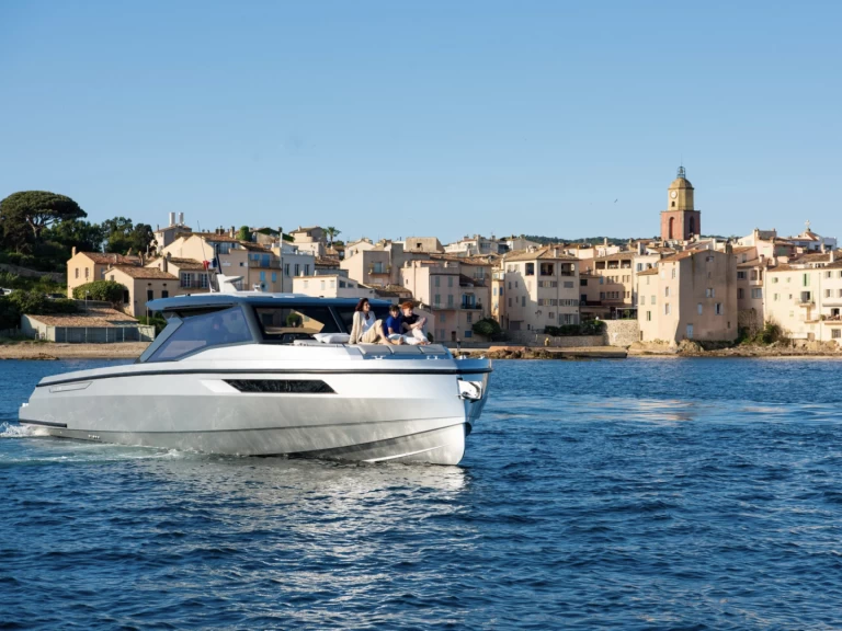 Hyra Lyx yacht med eller utan skeppare Santasevera Sag Harbor 