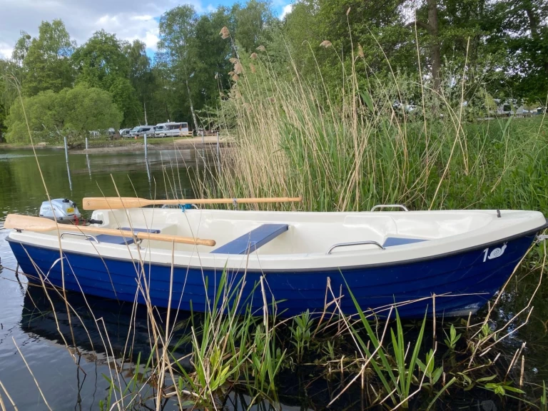 Yacht charter Waren (Müritz) billig Schnecke