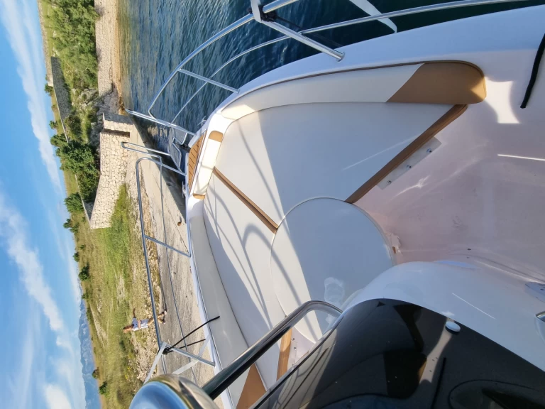 Uthyrning Nin - Bluline Bluline 21 Ft Open av Samboat 