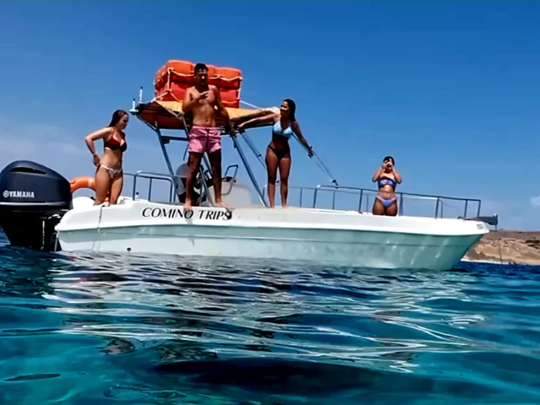 Uthyrning Motorbåt  i San Ġiljan - Buccaneer Buccaneer 23