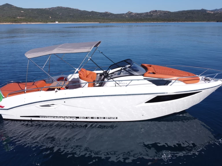 Hyr en Cranchi Endurance 30 Porto Cervo 