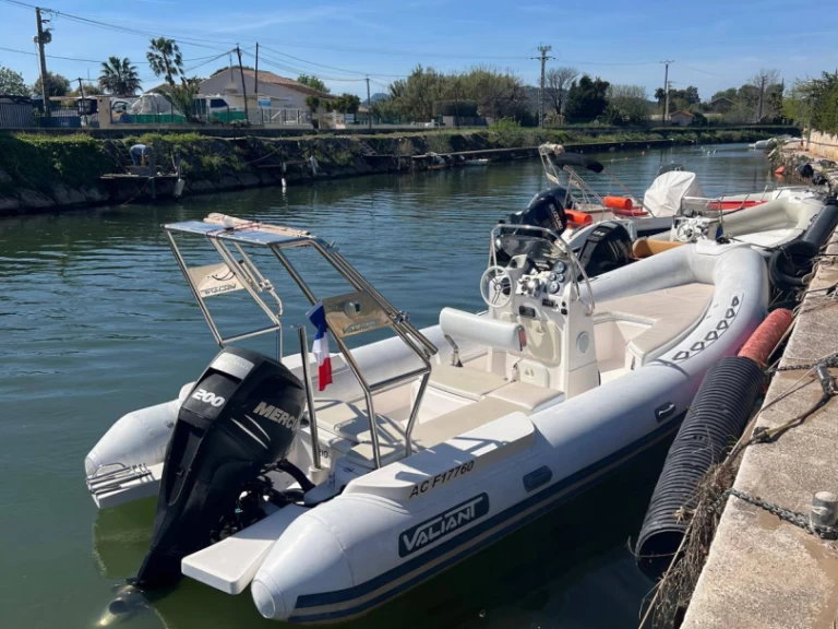 Hyr en Pacific Craft Pacific Craft 625 Open Gapeau 