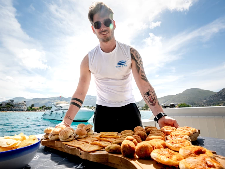 Uthyrning La Cala (porto Palermo) - Mochi Craft Mochi Craft 42 Fly av Samboat 