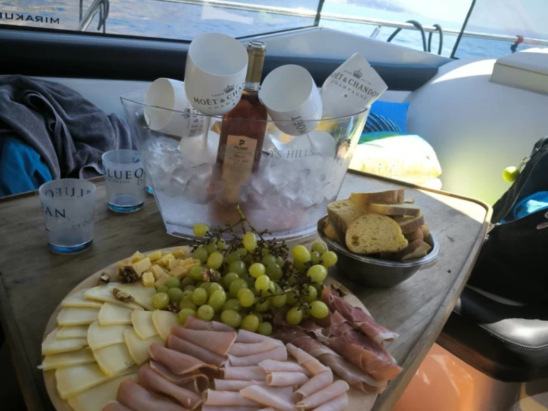 Mirakul 40 charter bareboat eller skeppad i Dubrovnik