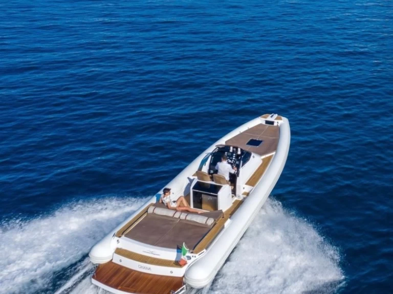 Magazzu M 11 coupe’ charter bareboat eller skeppad i Palermo