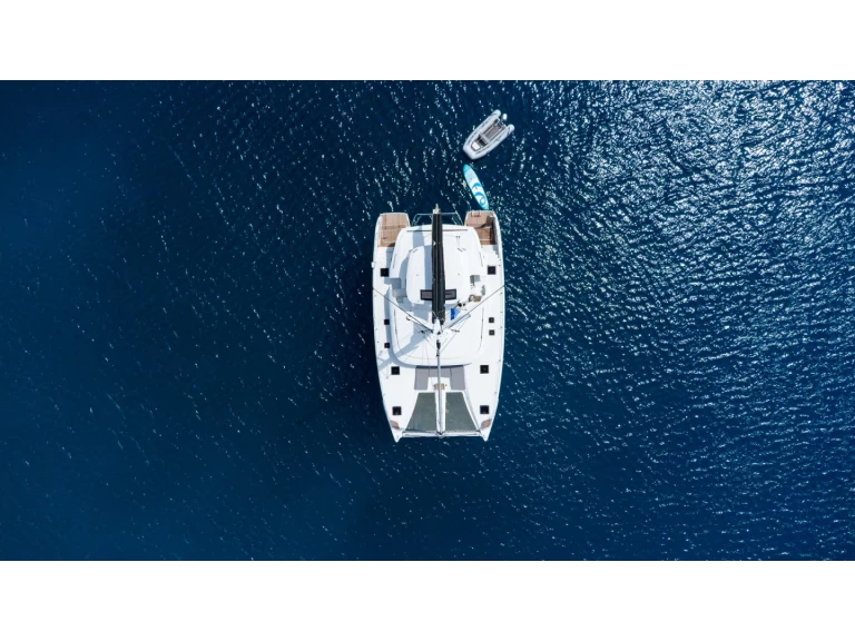 Lagoon Lagoon 46 charter bareboat eller skeppad i Pórto Chéli