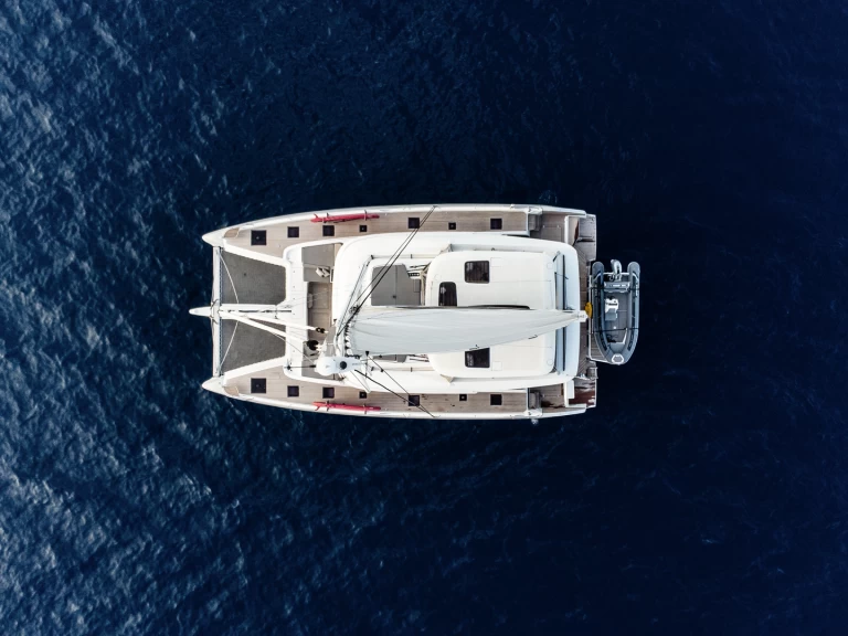 Lagoon Lagoon 60 charter bareboat eller skeppad i Pórto Chéli