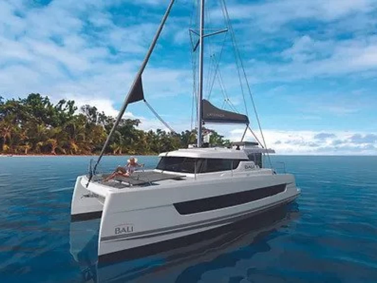 Uthyrning Katamaran  Bali Catamarans med en båtlicens 