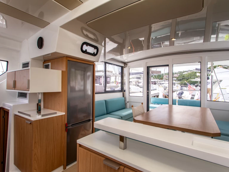 Bali Catamarans Bali 4.0 charter bareboat eller skeppad i Tortola