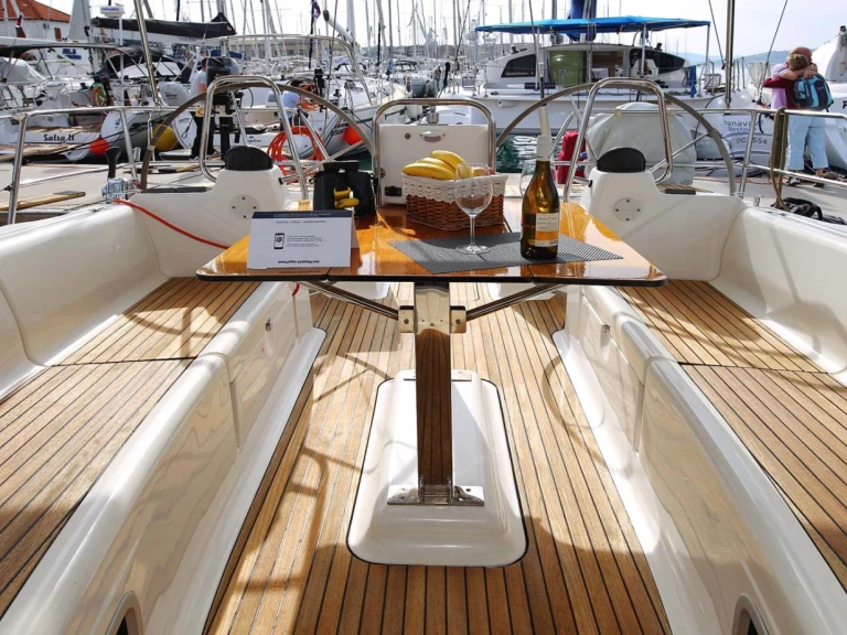 Uthyrning Jezera - Bavaria Bavaria 43 Cruiser av Samboat 