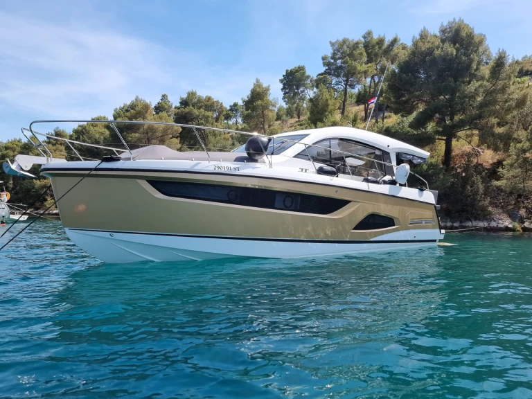 Yacht charter Kaštela billig Sealine C390
