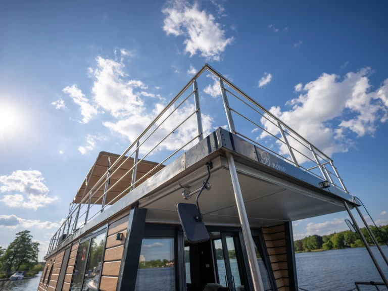 Uthyrning Kanalbåt WOMA med en båtlicens 