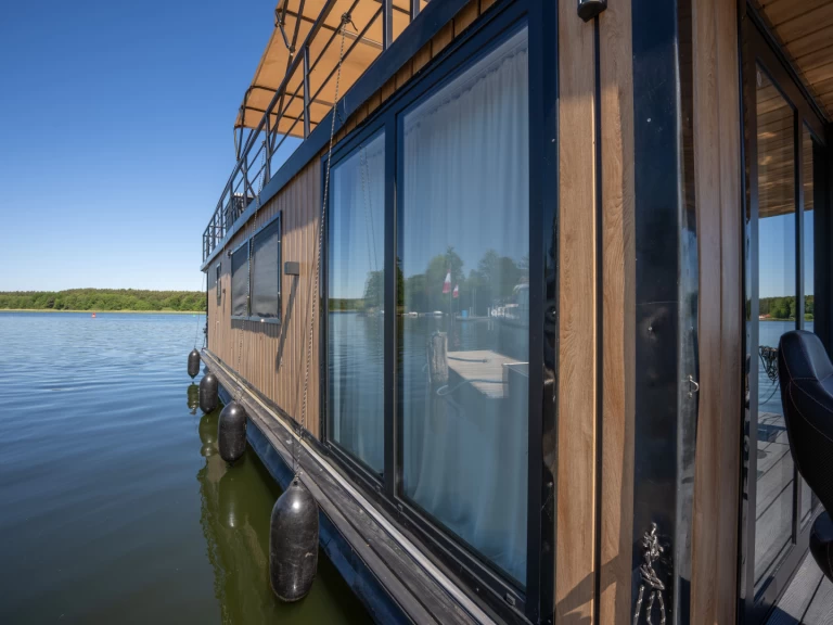Yacht charter Fürstenberg/Havel billig Woma D13