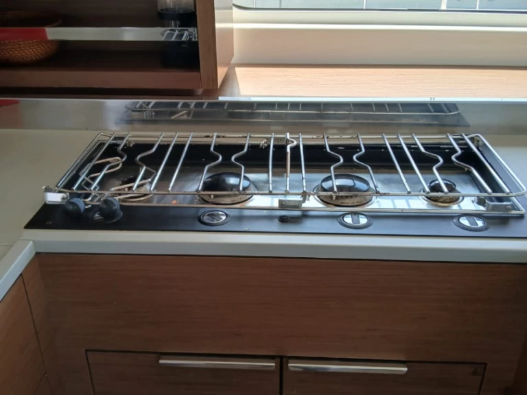 Uthyrning Katamaran  Lagoon med en båtlicens 