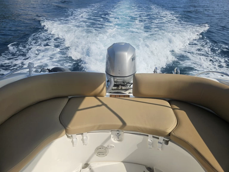 Motorbåt  för uthyrning Orašac till det bästa priset 