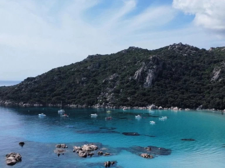 Yacht charter Porto-Vecchio billig Salpa Soleil 30