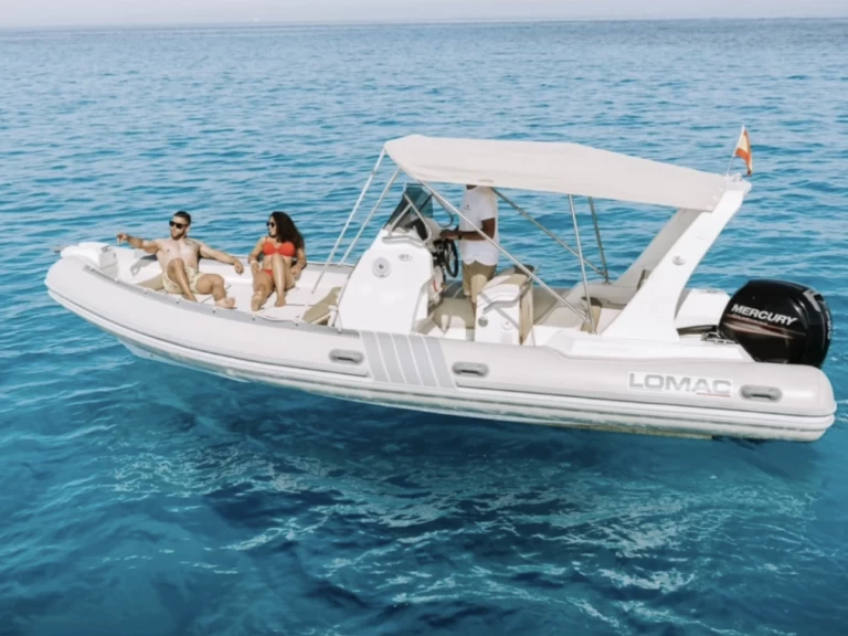Uthyrning RIB Lomac med en båtlicens 
