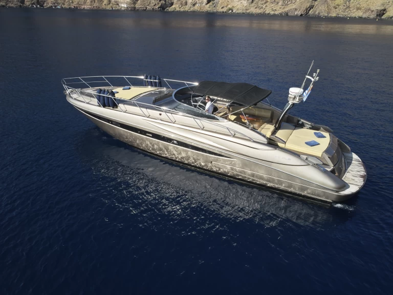 Riva RIVALE 52 charter bareboat eller skeppad i Limáni Lavríou