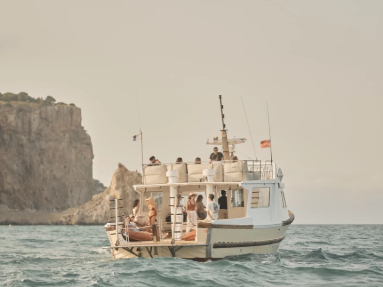 Xufre Custom charter bareboat eller skeppad i Torroella de Montgrí