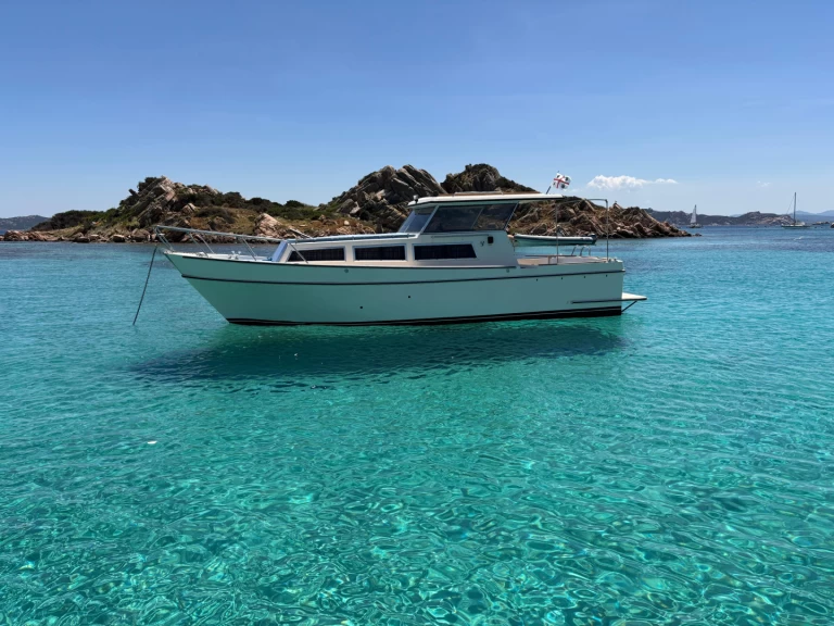Yacht charter La Maddalena billig Omnia 95/1