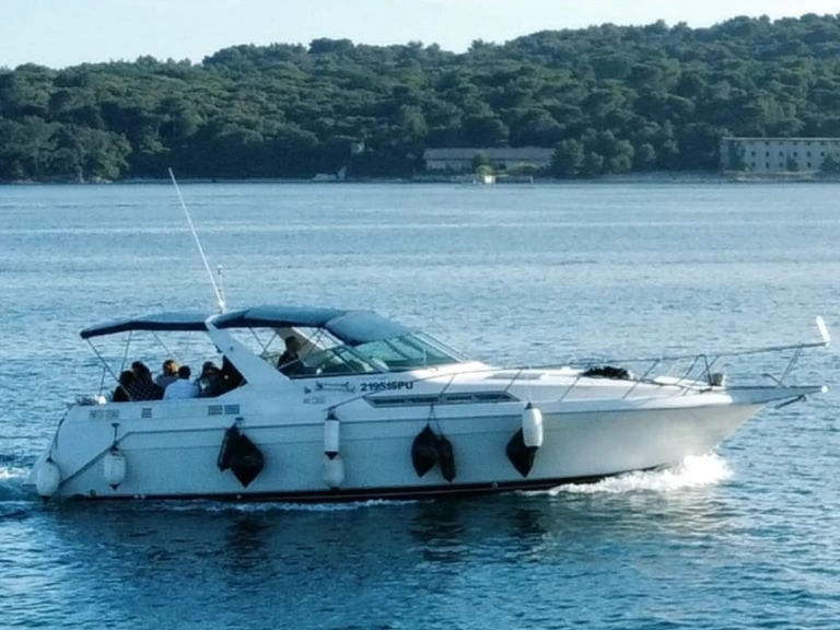 Uthyrning Pula  - Chris Craft Express 360 av Samboat 