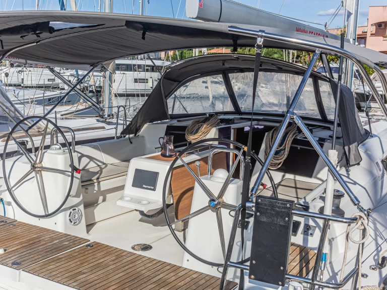 Hyr en Dufour Dufour 460 Grand Large Furnari 