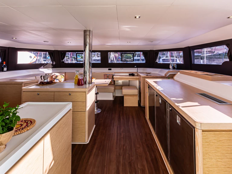 Båtuthyrning Dufour Dufour Catamarans 48 Sail i Furnari på Samboat 