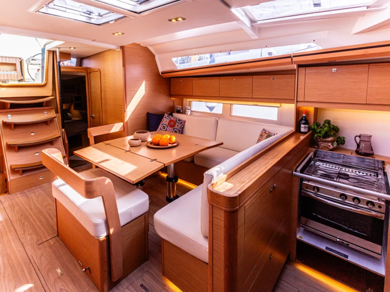 Segelbåt  för uthyrning Furnari till det bästa priset 