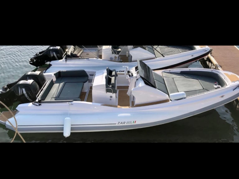 Hyra RIB med eller utan skeppare Zar Saint-Florent 