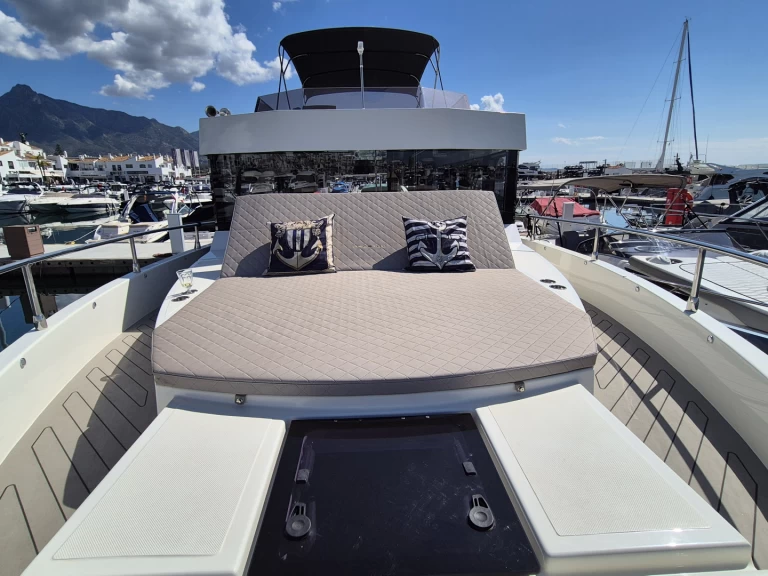 Hyra Motorbåt  med eller utan skeppare Cobra Puerto Banús 