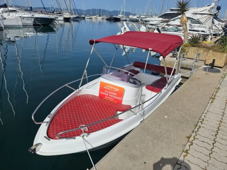 Hyr en B2 Marine CAP-FERRET 452 Open San Permis Saint Raphael 